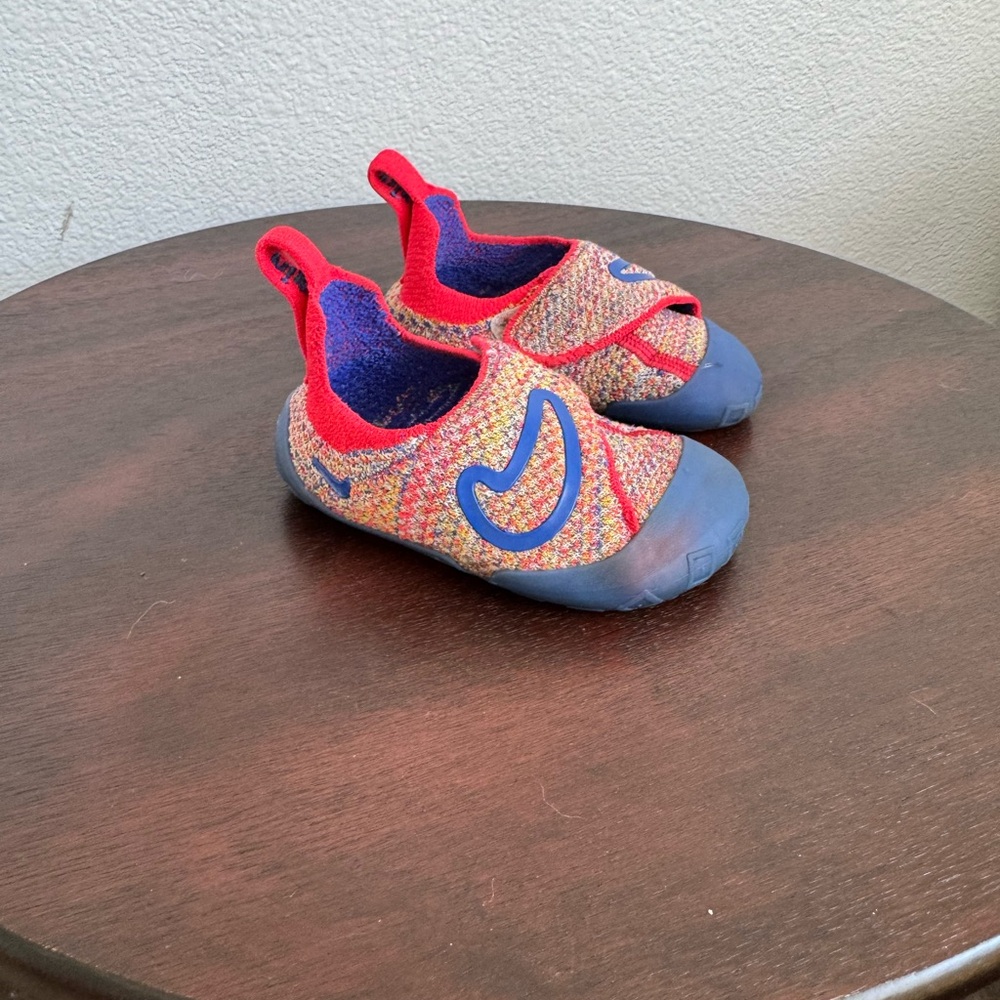 Nike Swoosh 1